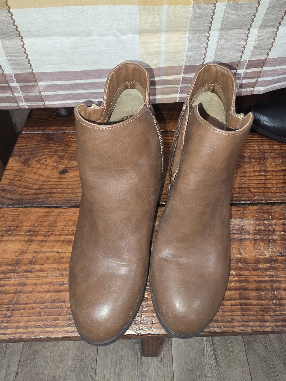 Mossimo Supply Co. Tan Brown Ankle Booties